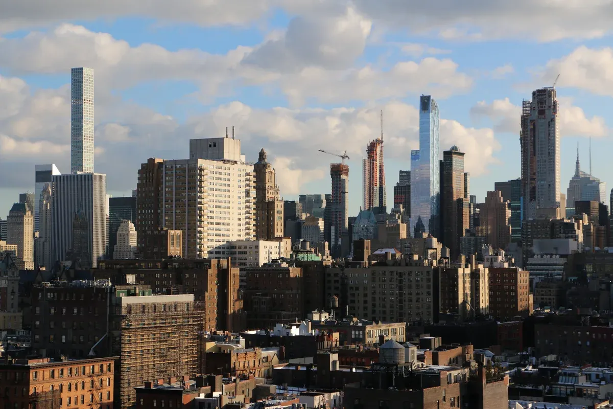 Billionaires' Row supertall towers in the Manhattan skyline, a highlight of an architecture boat tour in New York